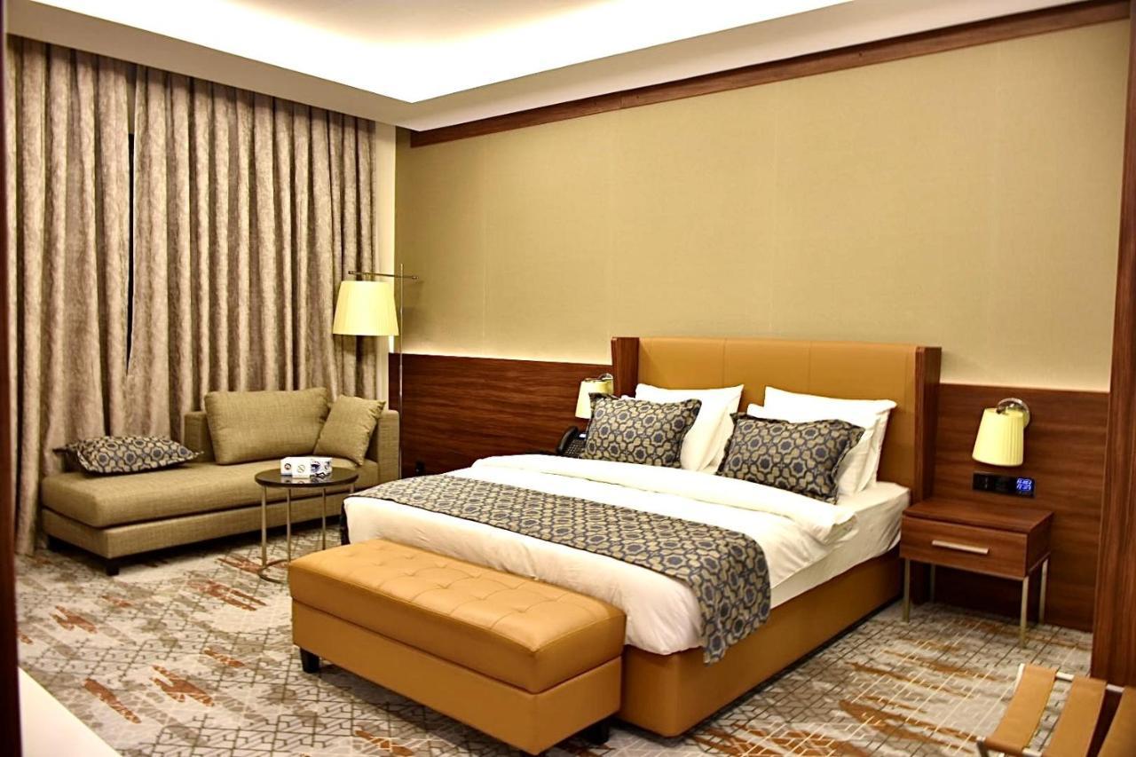 Royal Vista Hotel ‘Ibrī Εξωτερικό φωτογραφία