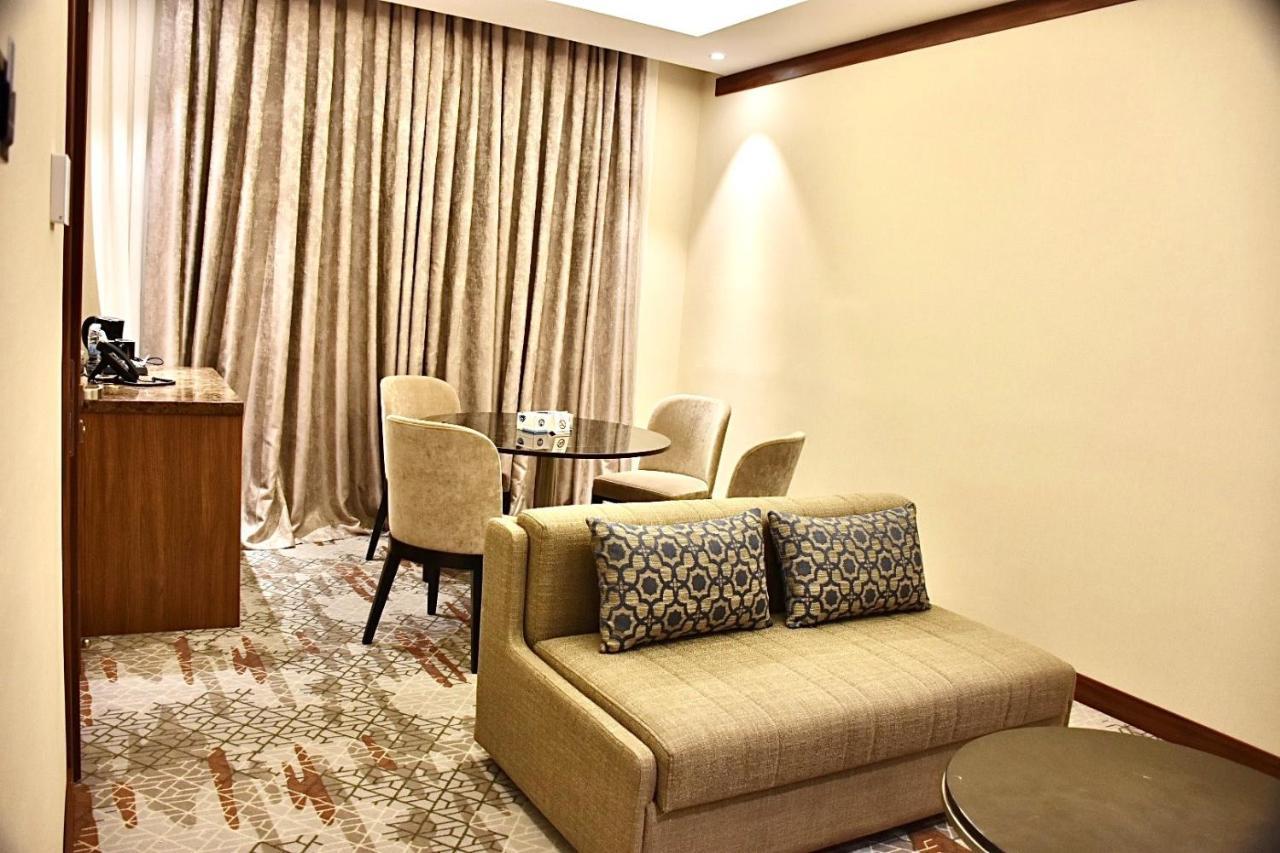 Royal Vista Hotel ‘Ibrī Εξωτερικό φωτογραφία