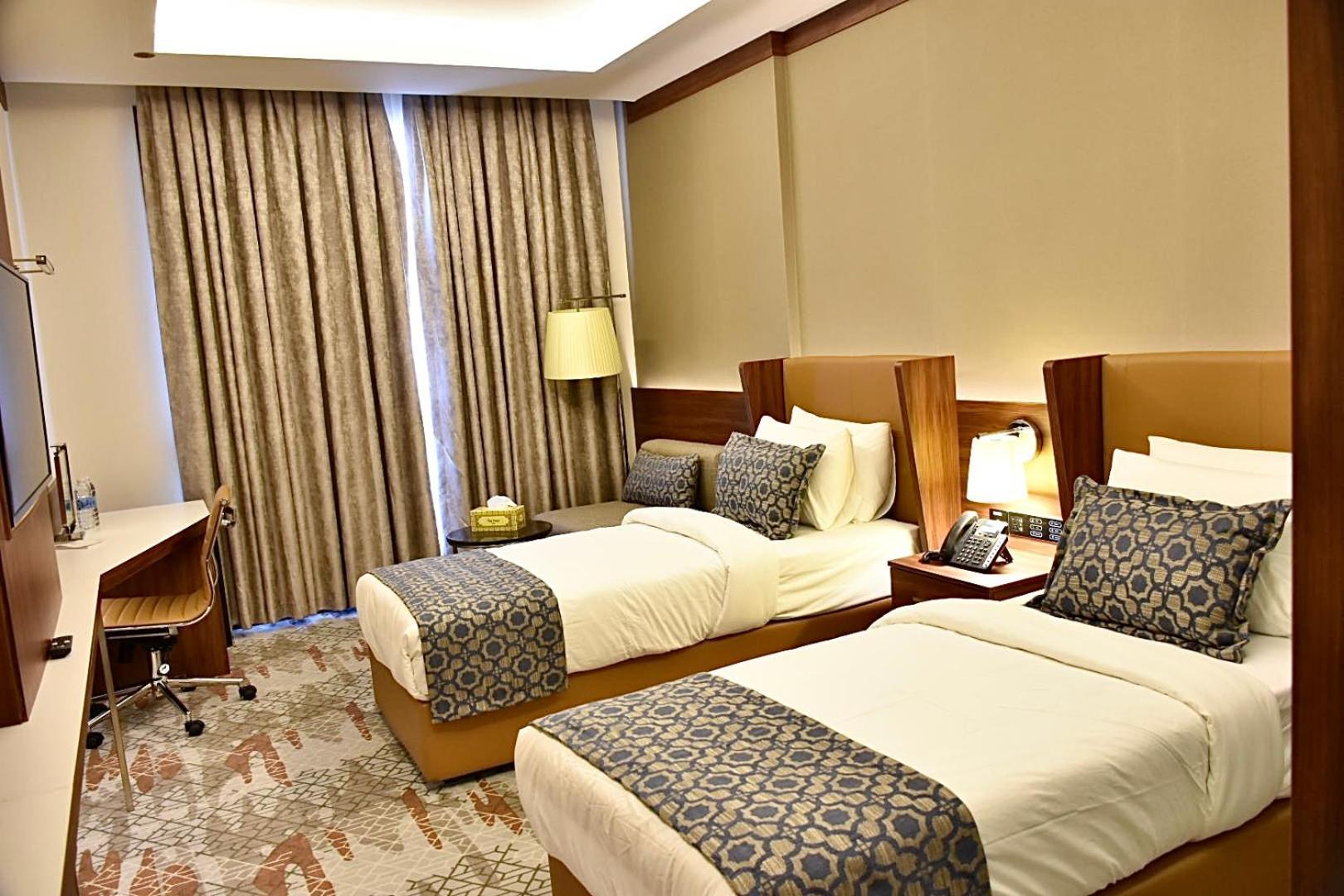 Royal Vista Hotel ‘Ibrī Εξωτερικό φωτογραφία