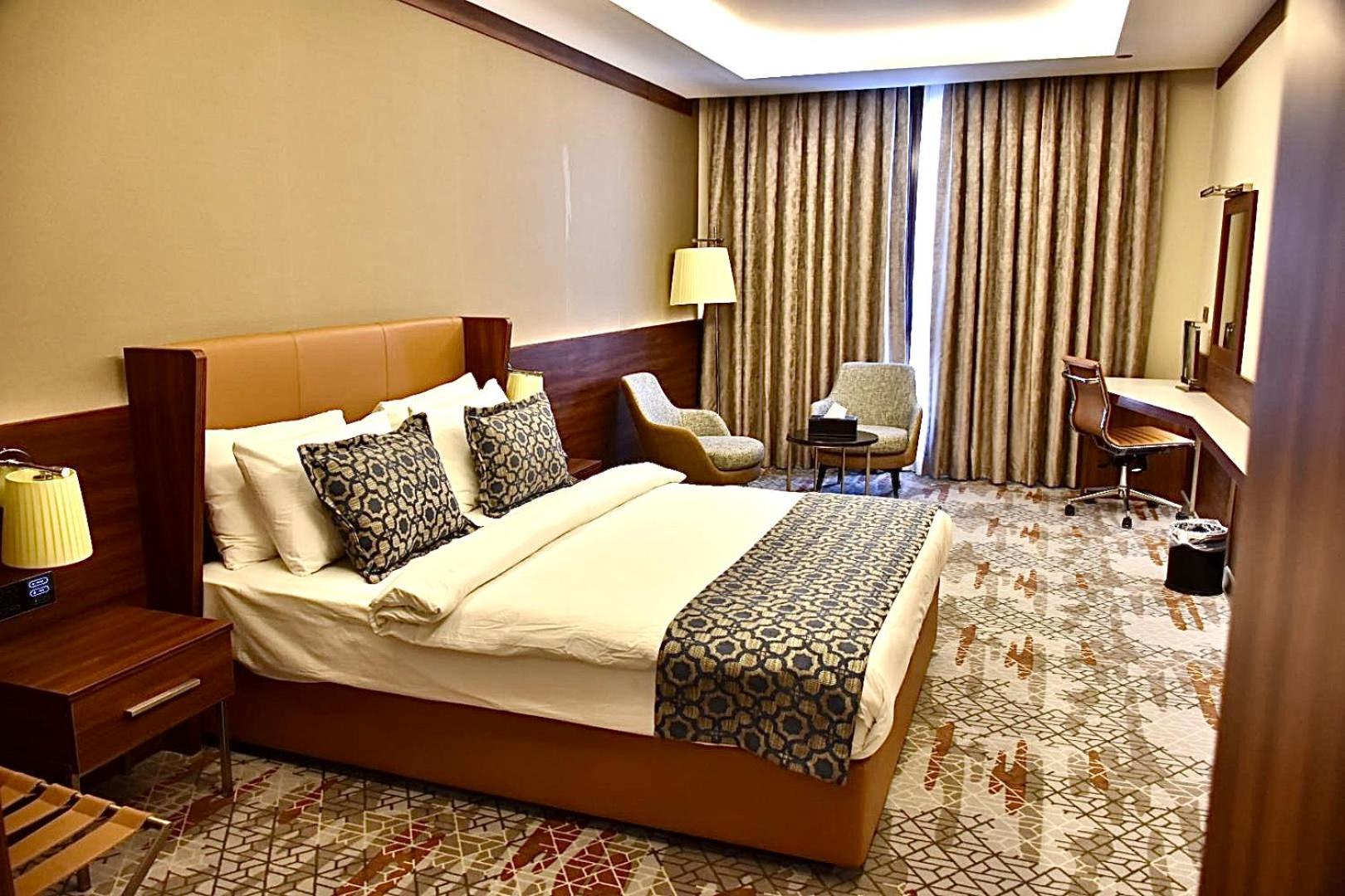 Royal Vista Hotel ‘Ibrī Εξωτερικό φωτογραφία