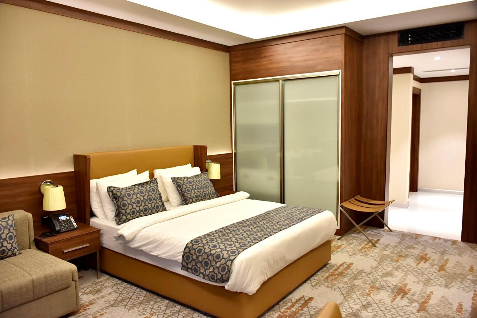 Royal Vista Hotel ‘Ibrī Εξωτερικό φωτογραφία