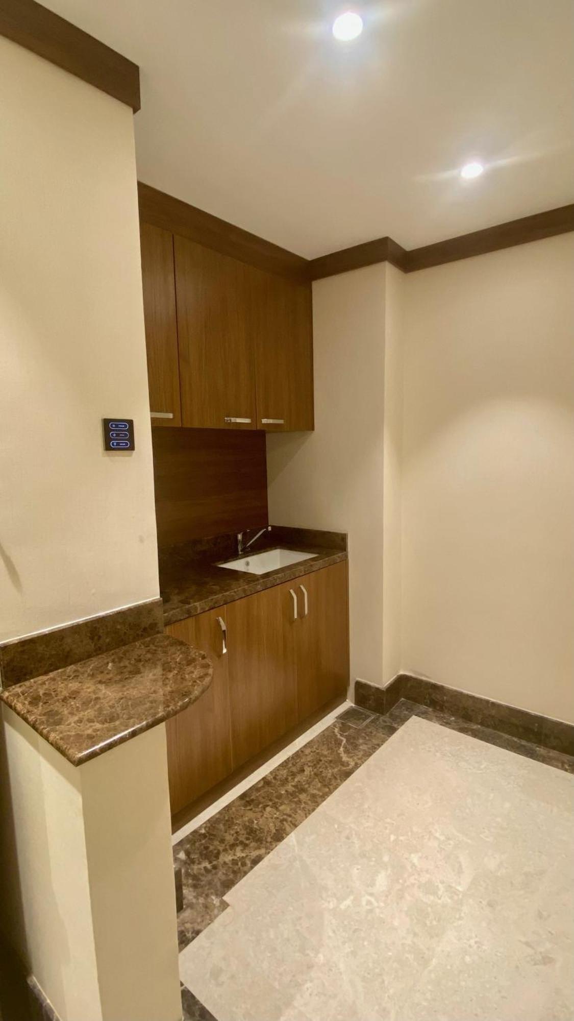 Royal Vista Hotel ‘Ibrī Εξωτερικό φωτογραφία