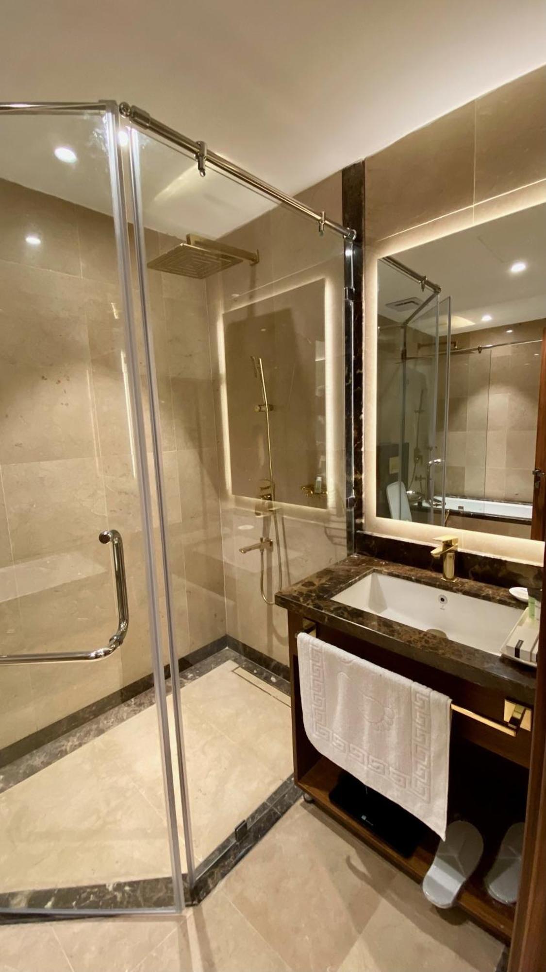 Royal Vista Hotel ‘Ibrī Εξωτερικό φωτογραφία