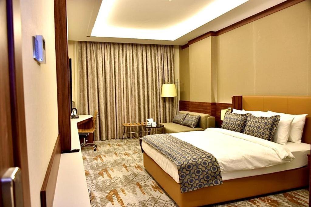 Royal Vista Hotel ‘Ibrī Εξωτερικό φωτογραφία