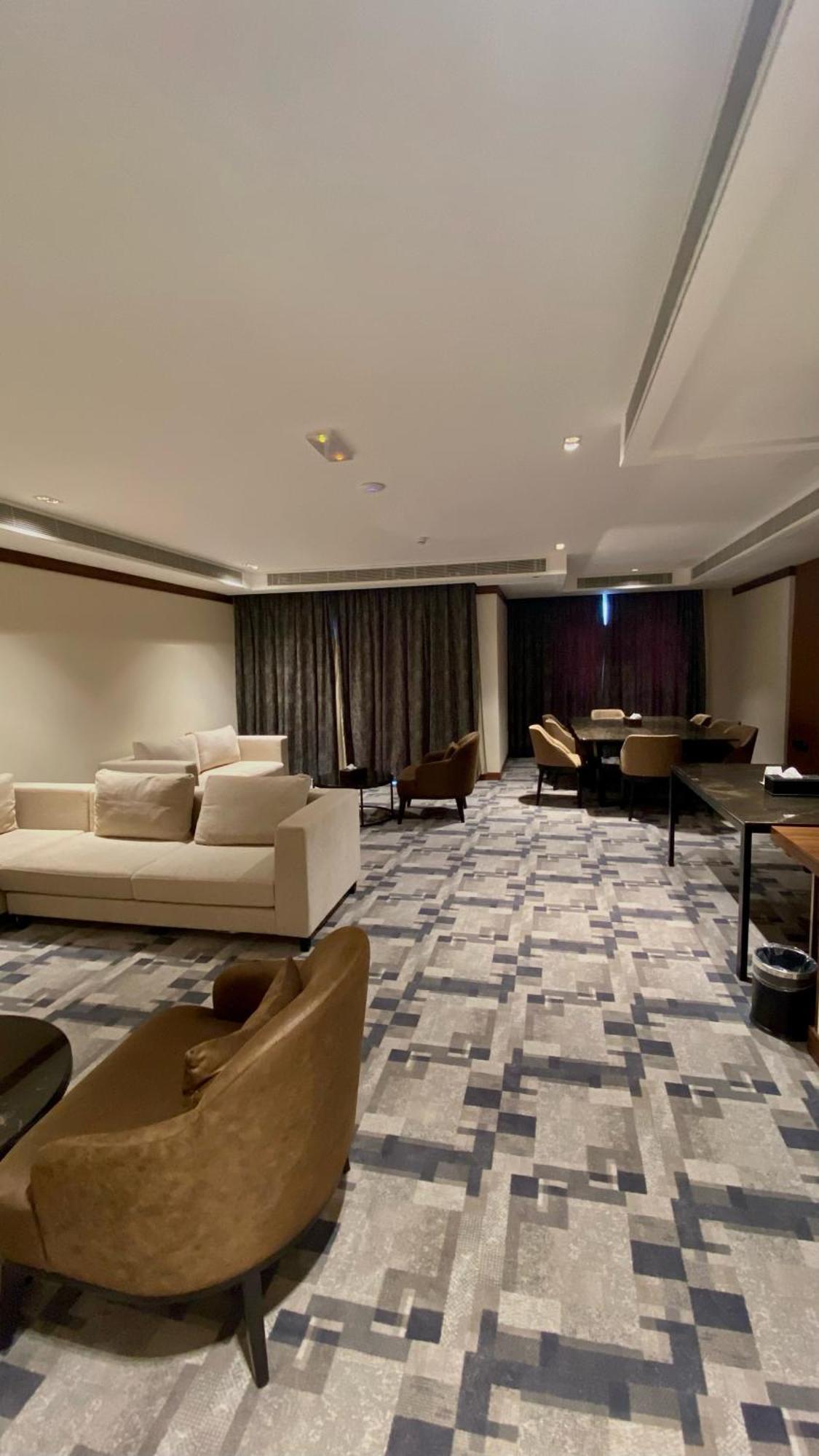 Royal Vista Hotel ‘Ibrī Εξωτερικό φωτογραφία